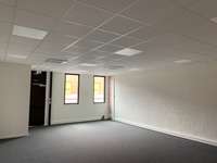 logistics - Activités / Bureaux À Louer - gallery thumbnail - 8