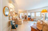living - Piso de 257m² con 12m² terraza en venta en El Pla del Remei - gallery thumbnail - 7