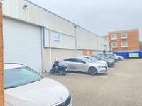 logistics - Activités / Bureaux À Louer - gallery thumbnail - 4