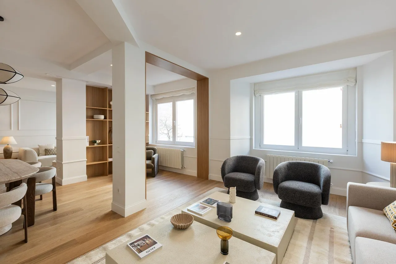 living - Piso de 212m² en venta en Recoletos, Madrid - gallery - 5