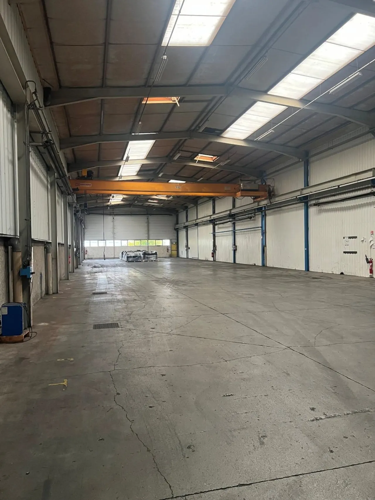 logistics - Light Industrial Premises / Offices For Rent - gallery - 3