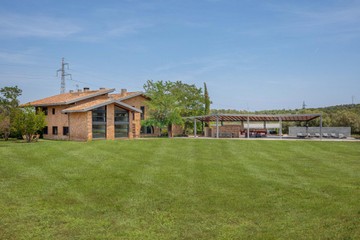 living - 595m² country house for sale in Baix Empordà, Girona - featured