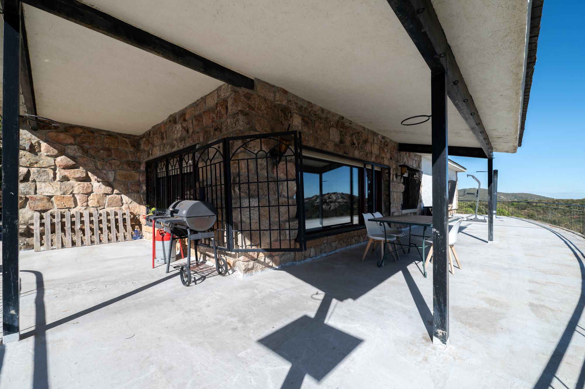 living - 483m² house / villa for sale in Torrelodones, Madrid - gallery thumbnail - 7