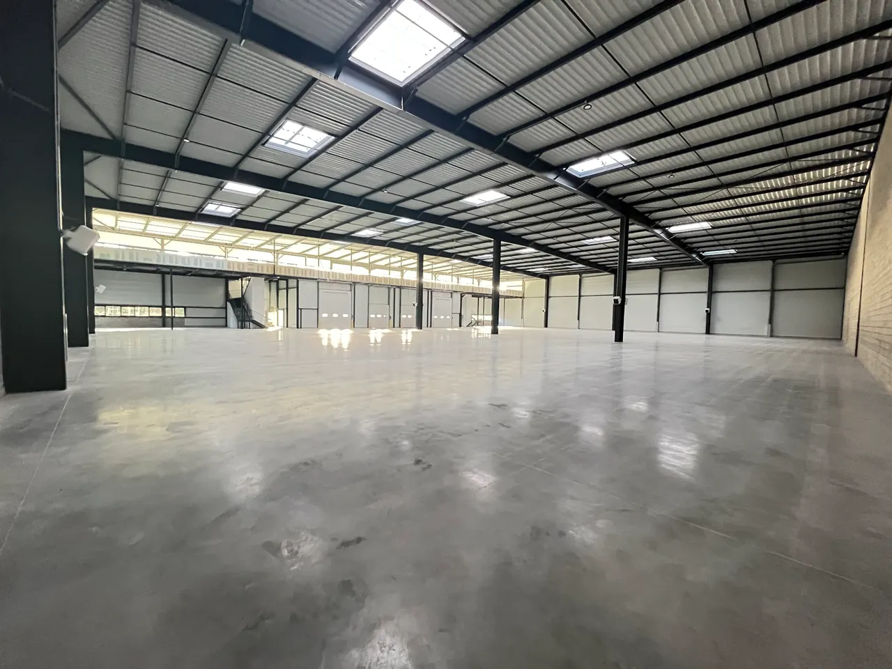 logistics - Entrepôt / Bureaux À Louer - gallery - 7
