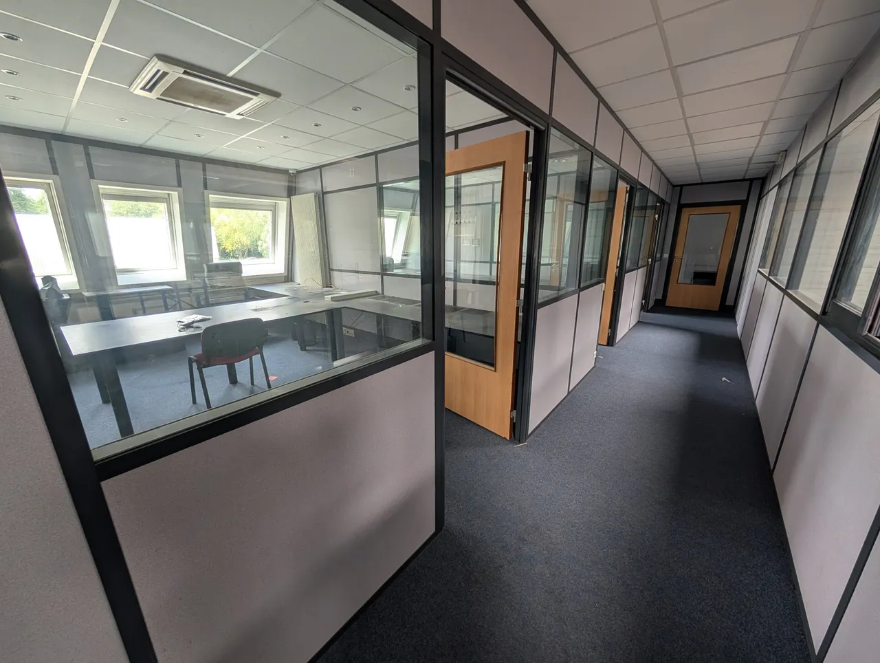 logistics - Warehouse / Offices For Sale - gallery - 5