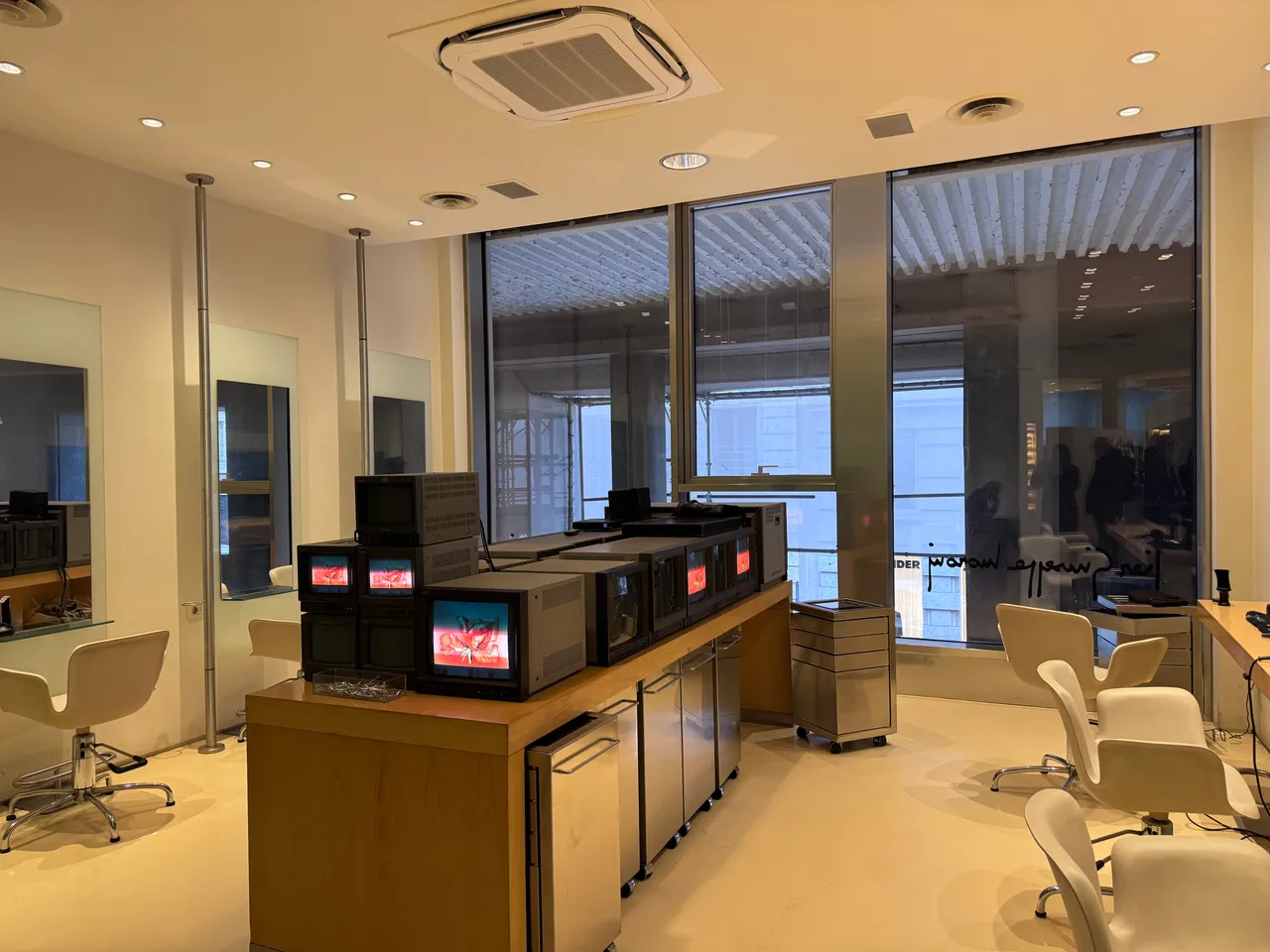 retail - San Pietro all'Orto 26 - Retail - Dils - gallery - 2
