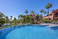 living - 206m² penthouse with 125m² terrace for sale in New Golden Mile - gallery thumbnail - 8