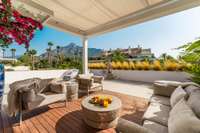 living - 276m² penthouse with 114m² terrace for sale in Nagüeles - gallery thumbnail - 1