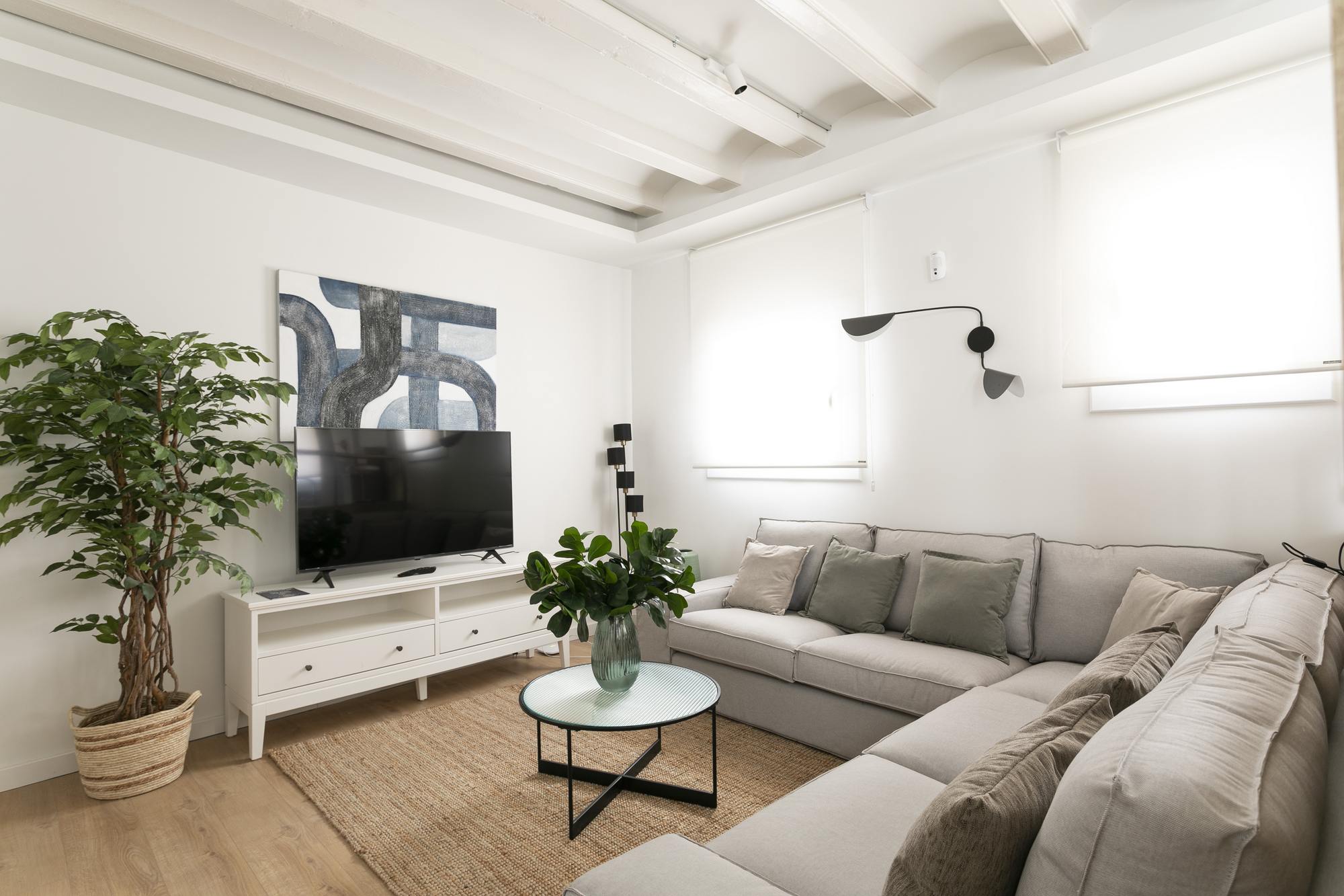 living - Piso de 85m² en venta en Gótico, Barcelona - gallery thumbnail - 8