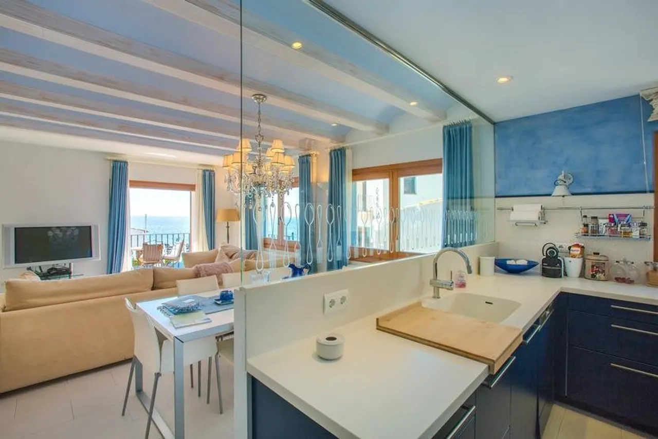 living - Apartamento en primera línea de la Costa Brava en venta - gallery - 2