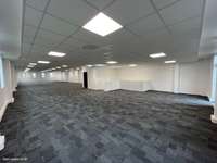 logistics - Activités / Bureaux À Louer - gallery thumbnail - 4
