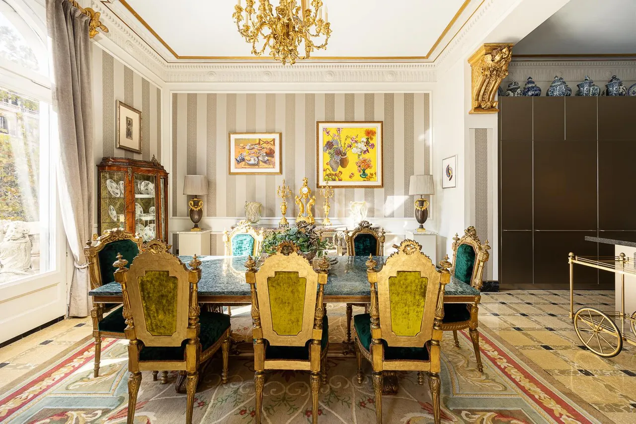 living - Piso de 273m² con 12m² terraza en venta en Eixample Izquierdo - gallery - 7