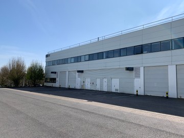 logistics - Local d’activités À Louer - featured