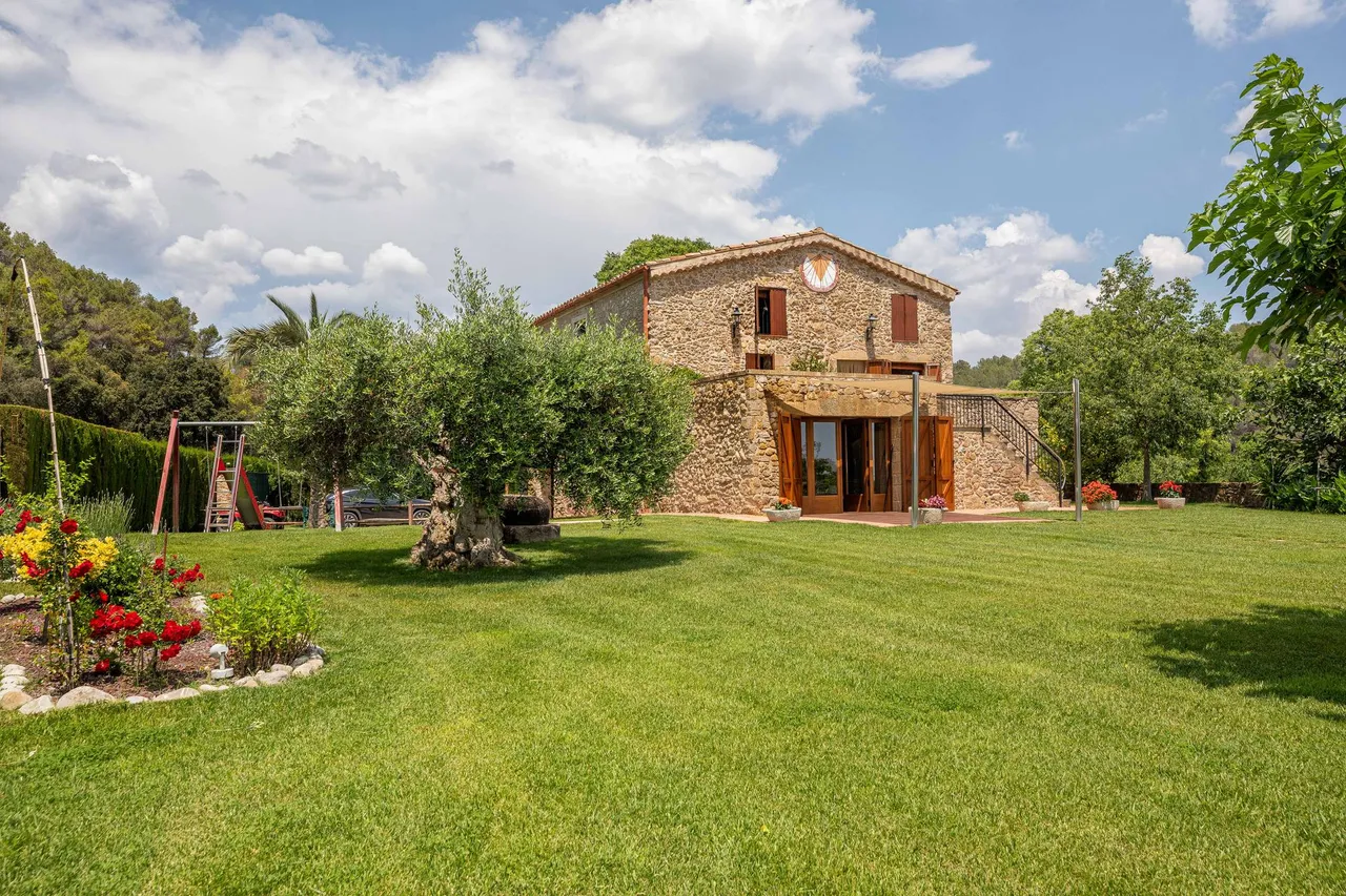 living - 322m² country house with 3,000m² garden for sale in Alt Empordà - gallery - 2