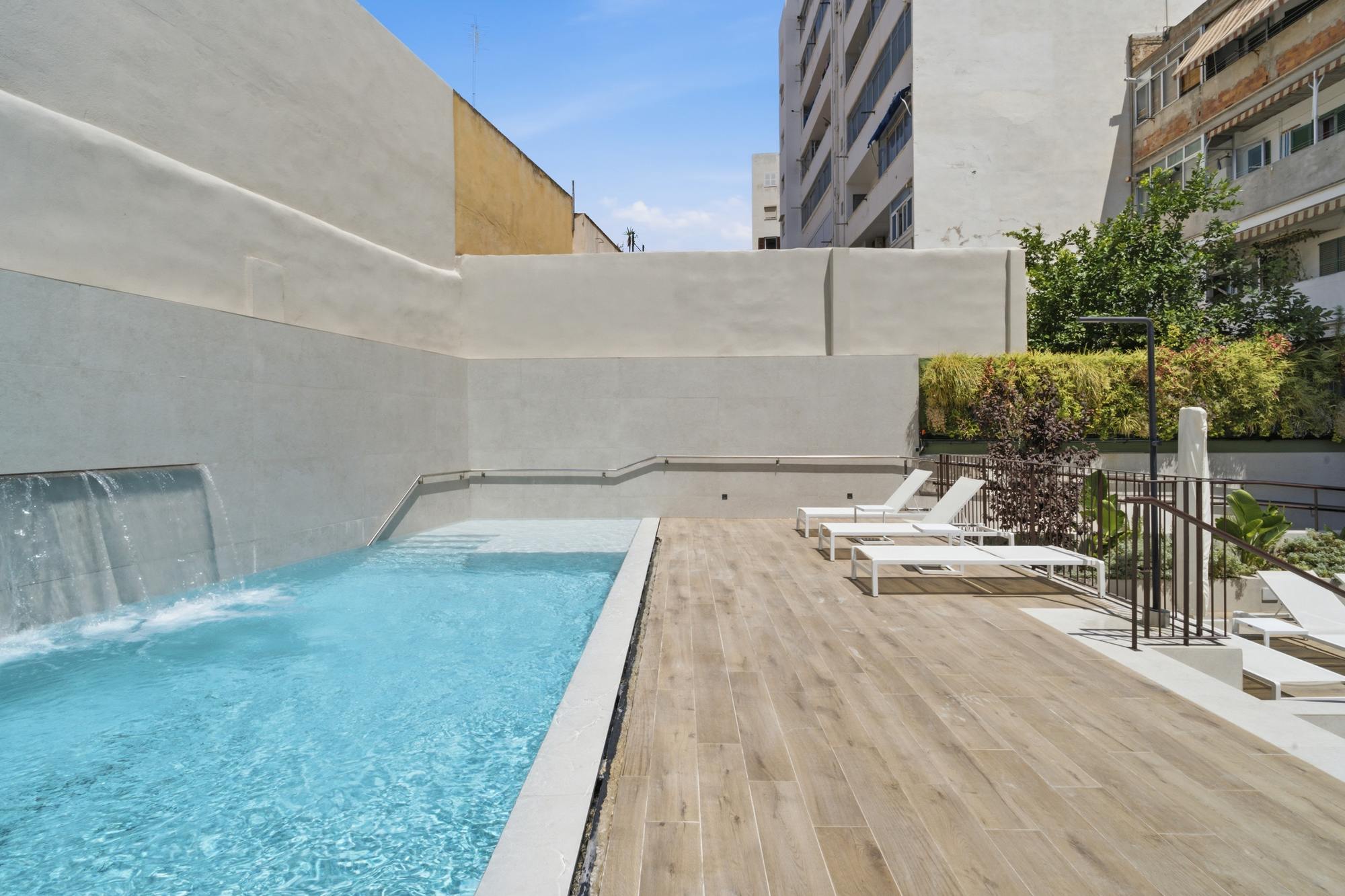 living - Santa Catalina Apartments - gallery thumbnail - 4