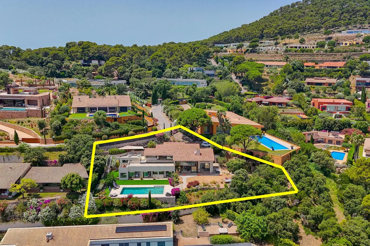 living - 433m² house / villa for sale in Aiguablava, Costa Brava - gallery - 5