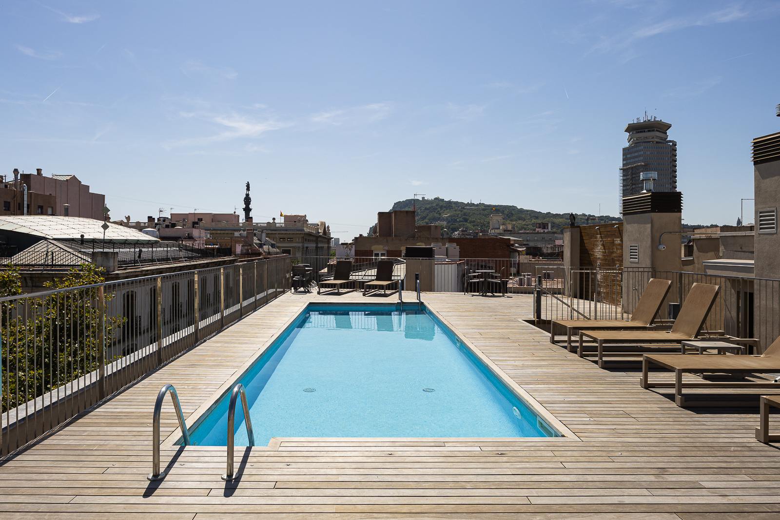 living - 92m² apartment for sale in Gótico, Barcelona - featured