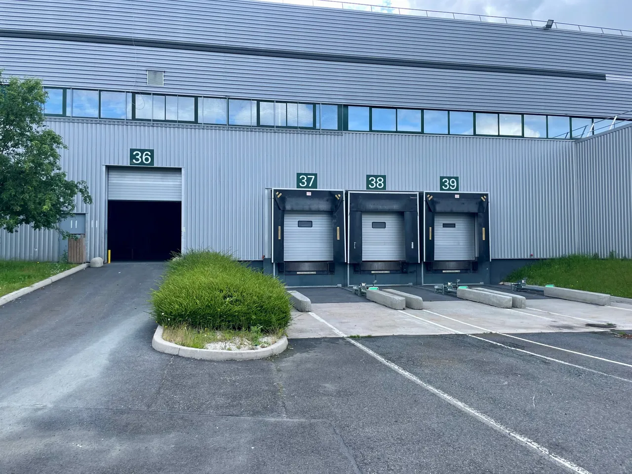 logistics - Entrepôt Logistique À Louer - gallery - 3