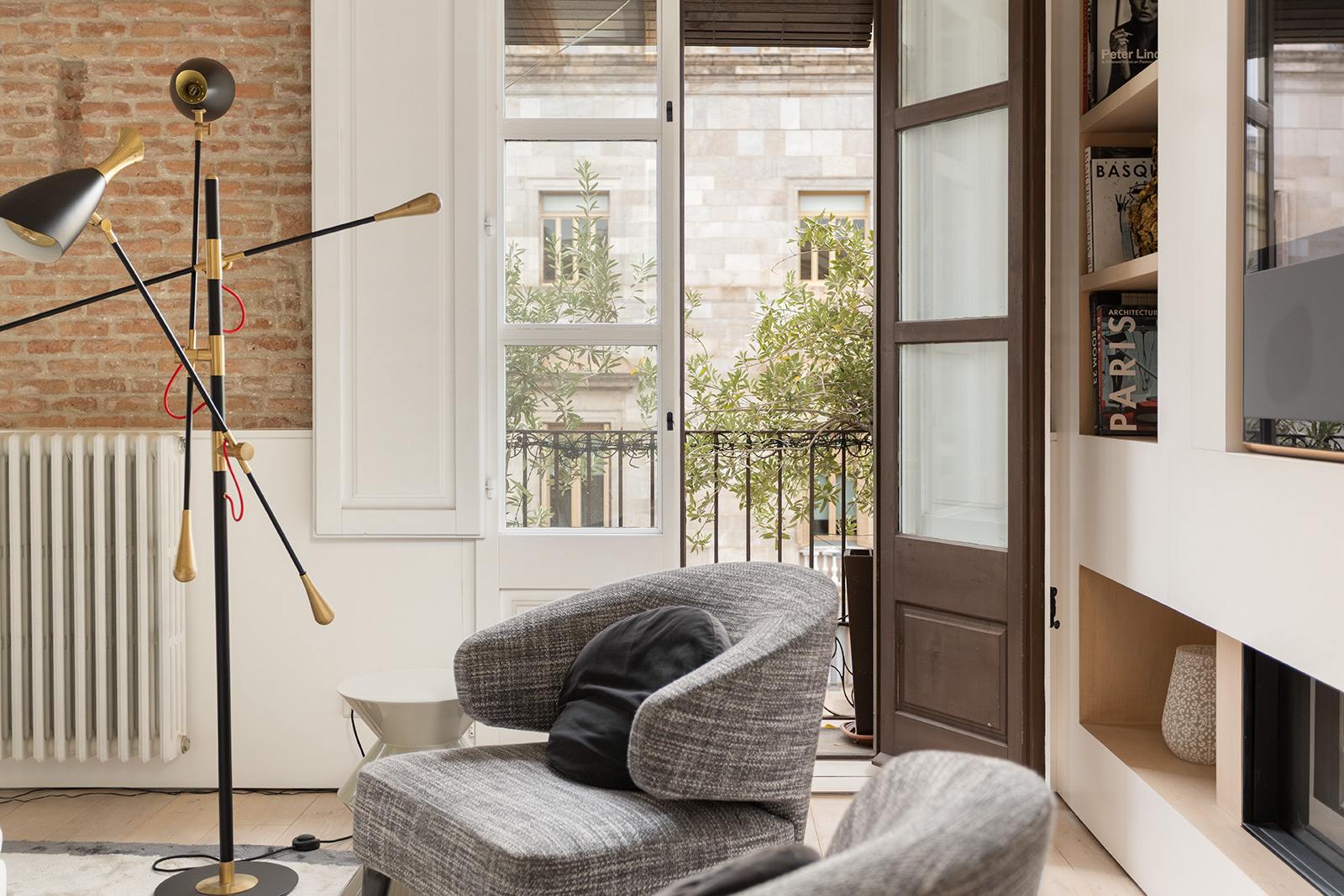 living - 132m² apartment for sale in Gótico, Barcelona - gallery thumbnail - 7