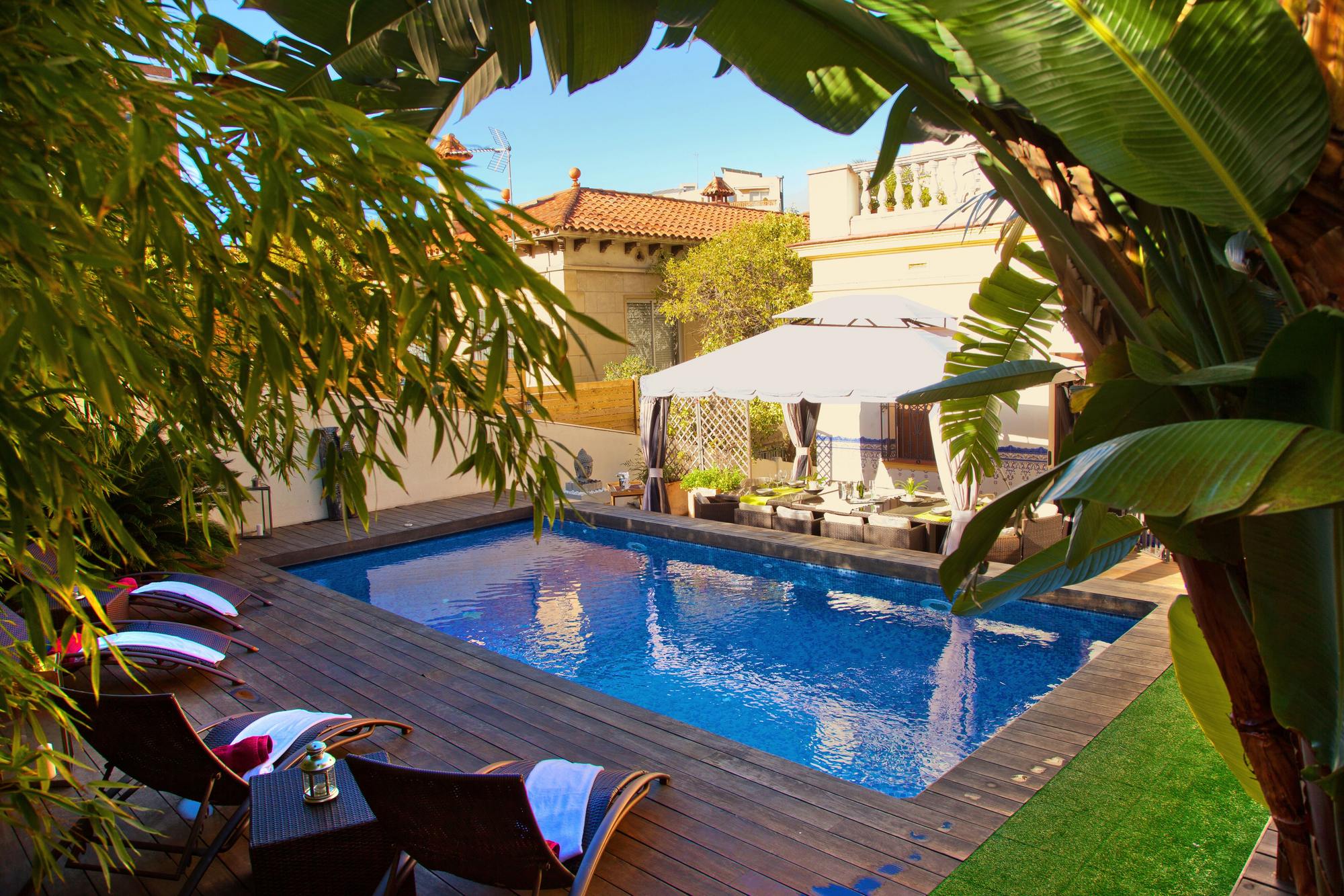 living - Casa / villa de 550m² en venta en Horta-Guinardó, Barcelona - gallery thumbnail - 2