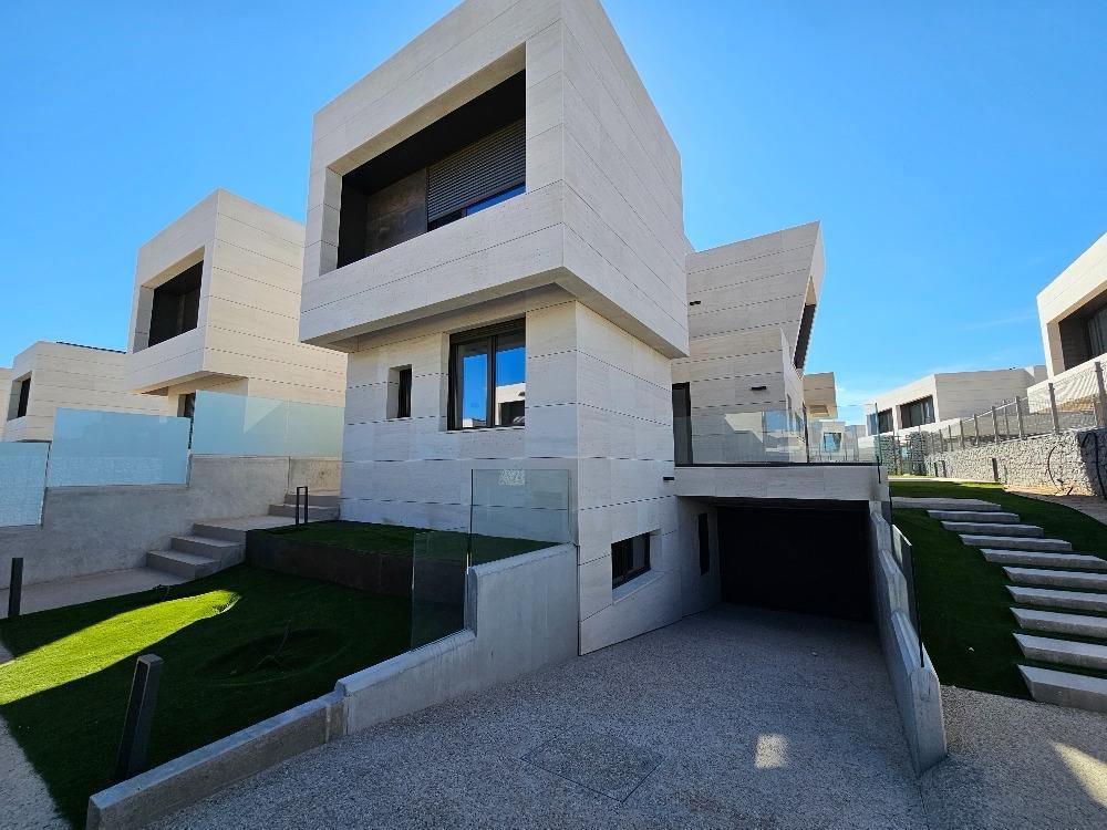 living - 370m² country house for rent in Majadahonda, Madrid - gallery thumbnail - 2