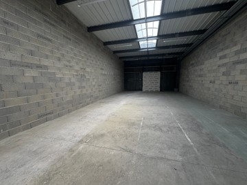 logistics - Activités / Bureaux À Louer - featured