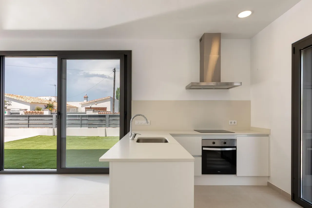 living - 169m² house / villa for sale in Empuriabrava, Costa Brava - gallery - 10
