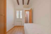living - 92m² apartment with 32m² terrace for sale in Trafalgar - gallery thumbnail - 8