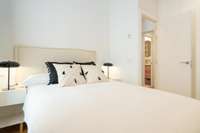 living - 100m² apartment for rent in Gaztambide, Madrid - gallery thumbnail - 10