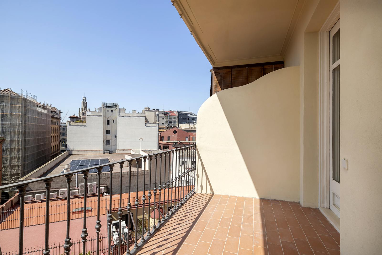 living - 184m² apartment with 12m² terrace for sale in Eixample Right - gallery thumbnail - 9