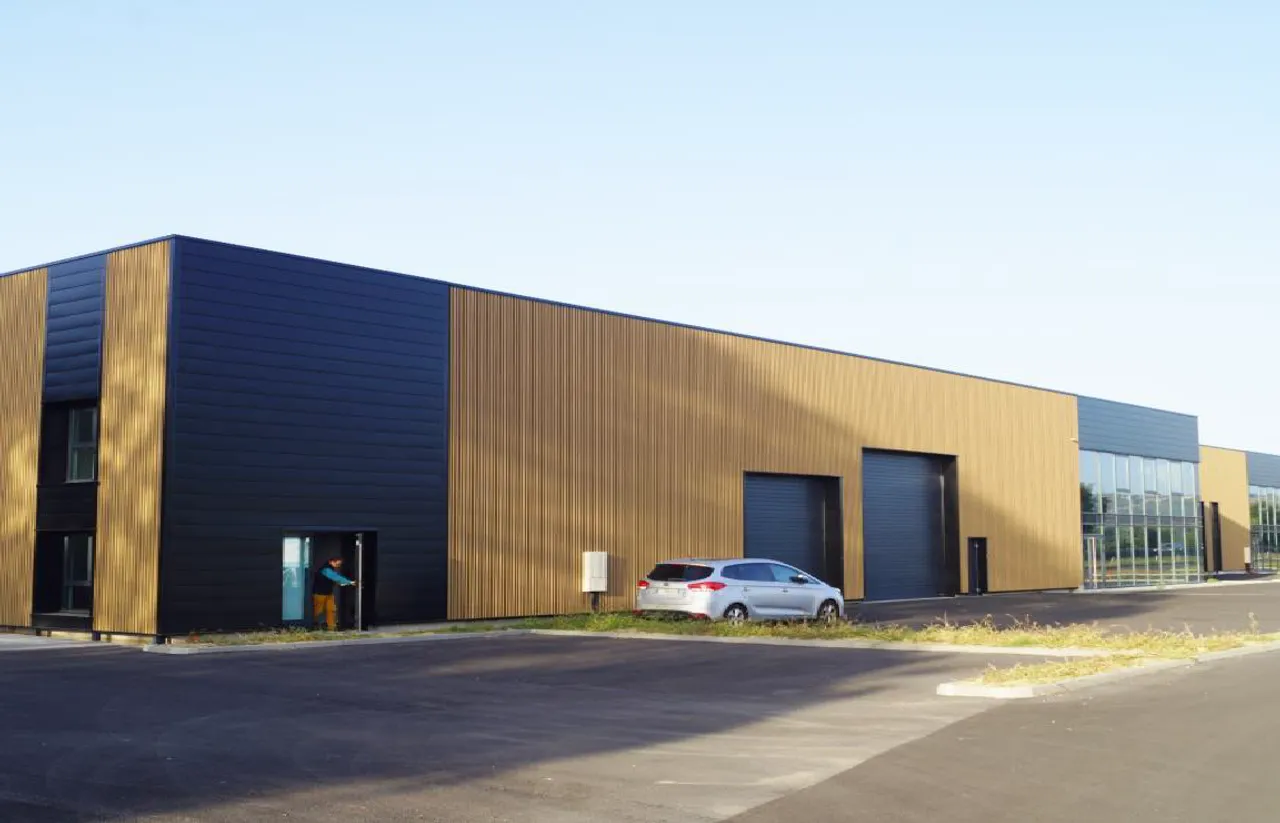 logistics - Light Industrial Premises / Offices For Rent - gallery - 3