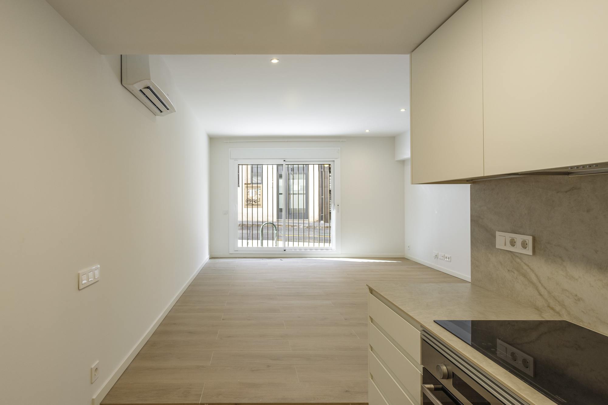 living - Piso de 72m² con 16m² terraza en alquiler en Ventilla - Almenara - gallery thumbnail - 1