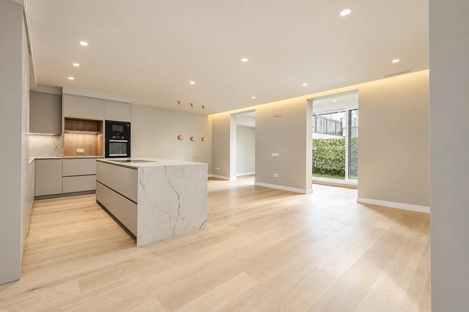 living - 150m² apartment with 23m² terrace for sale in Eixample Right - featured