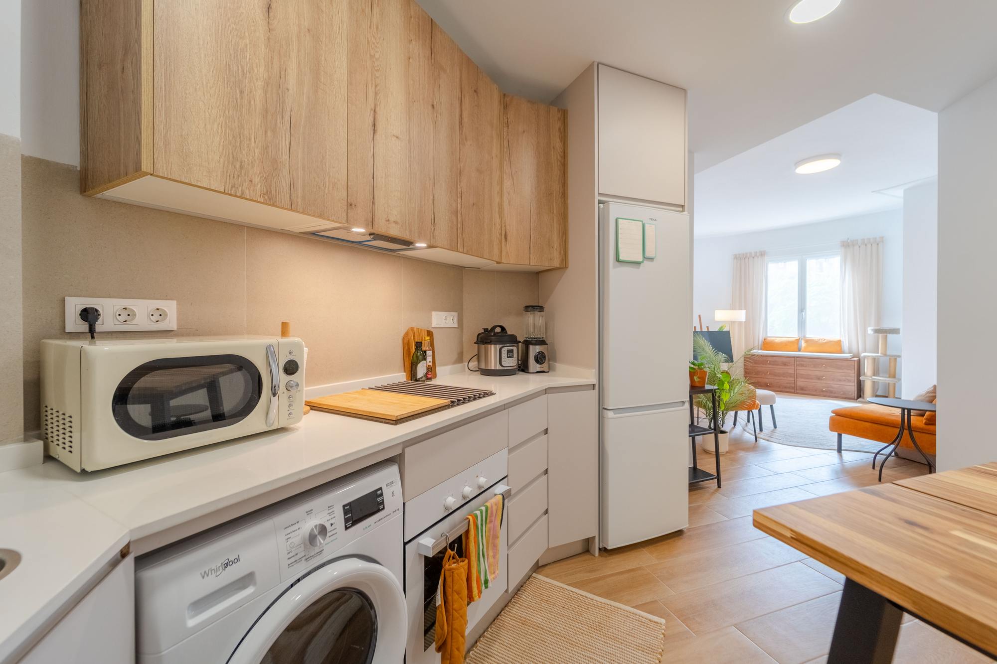 living - Piso de 71m² en alquiler en Gran Vía, Valencia - gallery thumbnail - 7