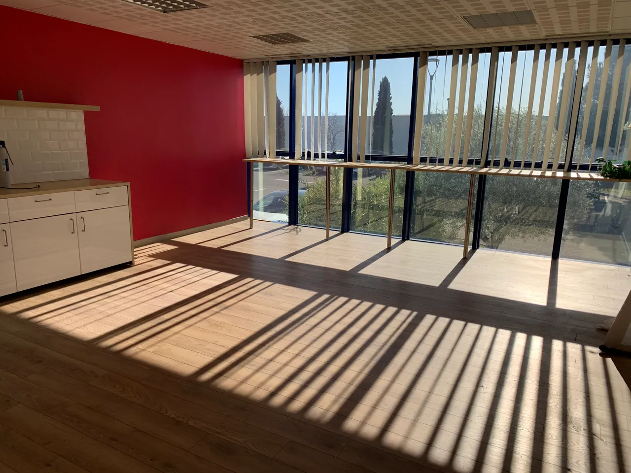 logistics - Warehouse / Offices For Rent - gallery - 5