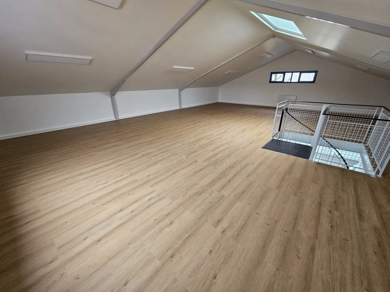 logistics - Activity Facility For Rent - gallery - 6