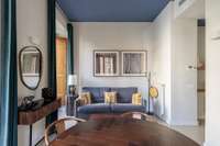 living - Piso de 85m² en alquiler en Malasaña, Madrid - gallery thumbnail - 1
