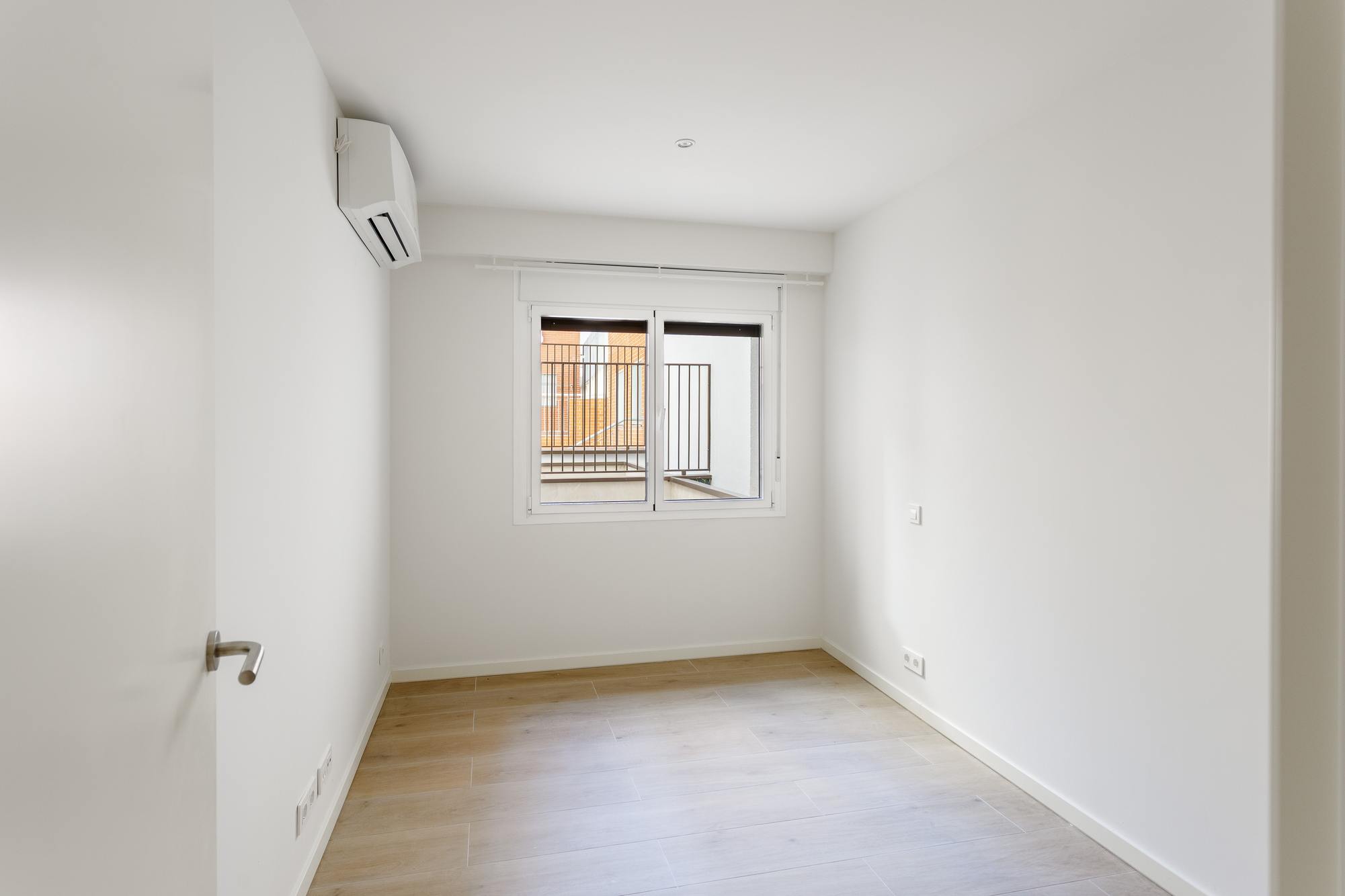 living - Piso de 72m² con 16m² terraza en alquiler en Ventilla - Almenara - gallery thumbnail - 10