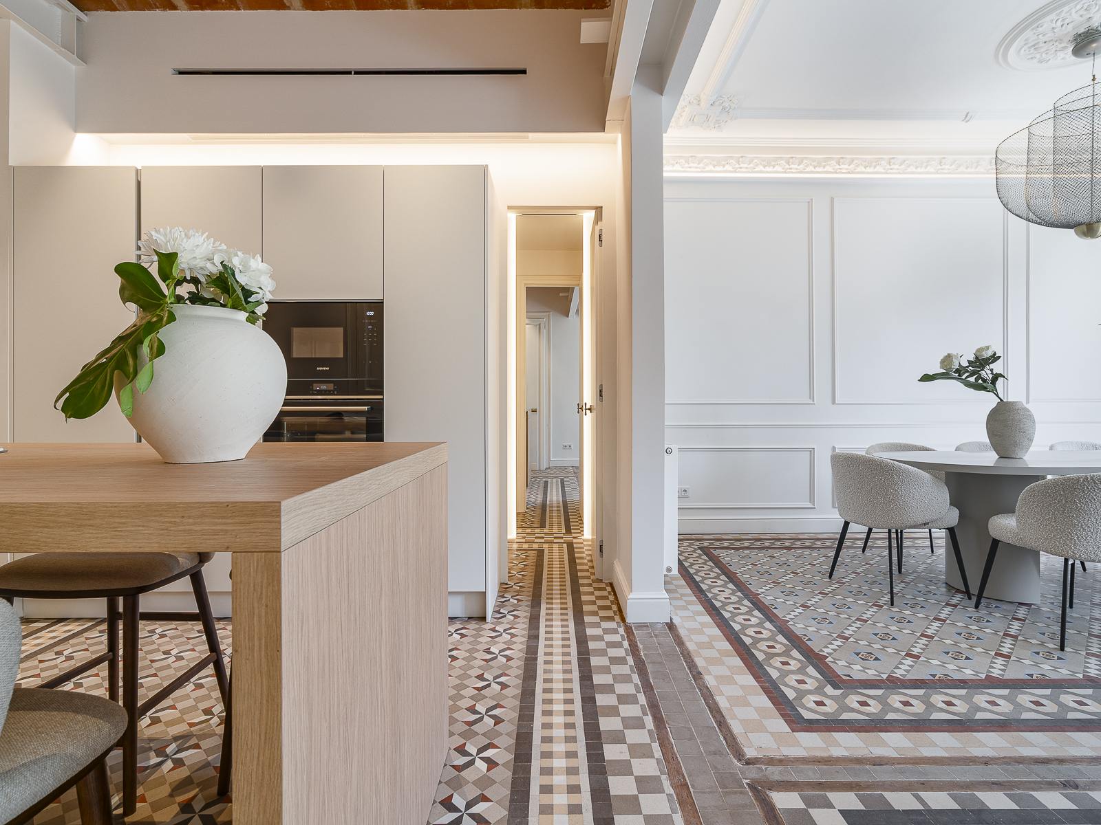 living - 215m² apartment for sale in Gràcia, Barcelona - gallery thumbnail - 10