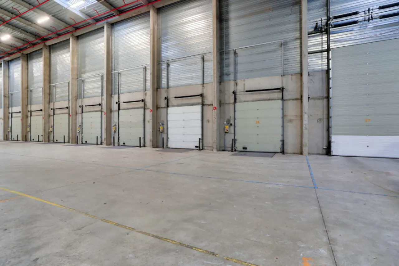 logistics - Entrepôt Logistique À Louer - gallery - 6