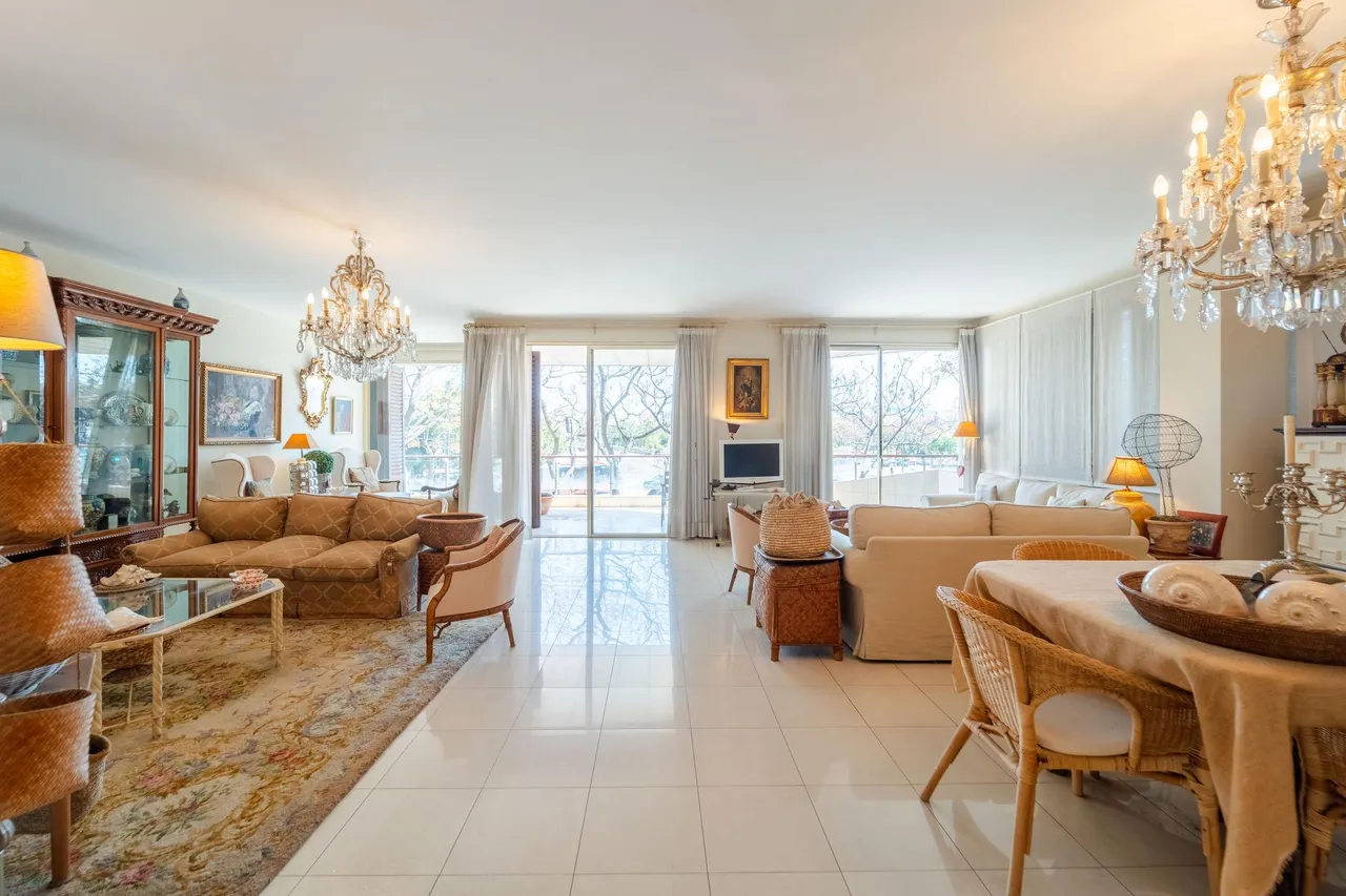 living - Piso de 257m² con 12m² terraza en venta en El Pla del Remei - gallery - 2