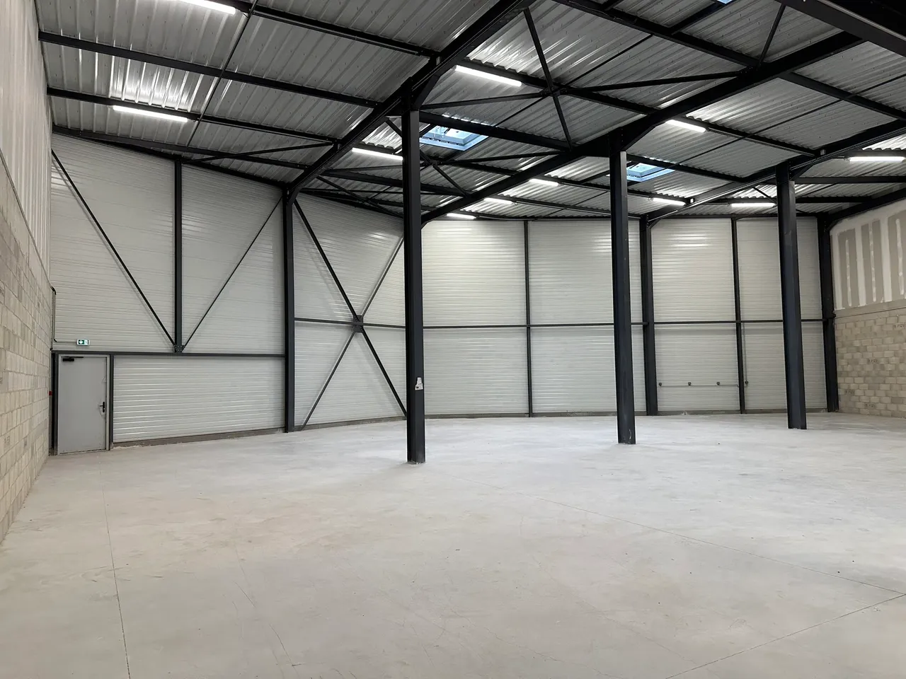 logistics - Activity Facility For Rent - For Sale - gallery - 5