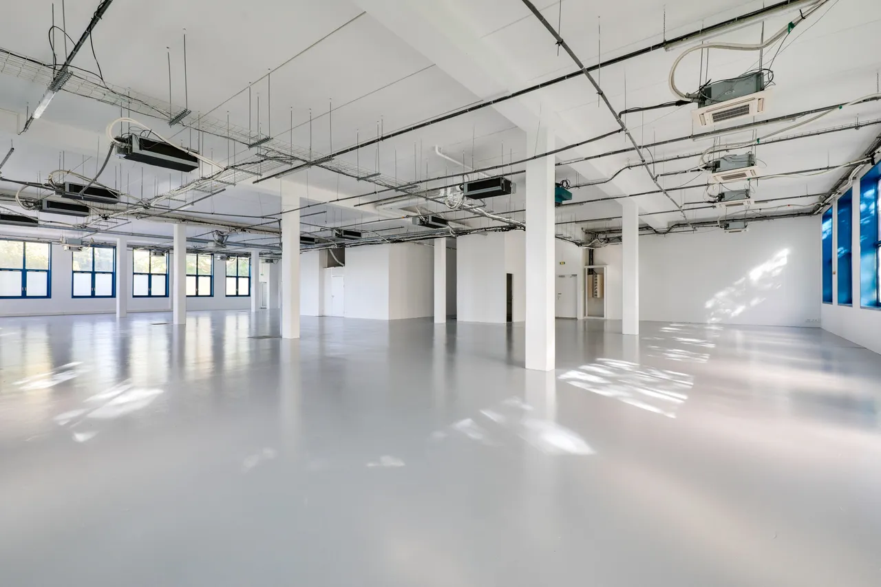 logistics - Local d’activités À Louer - gallery - 7