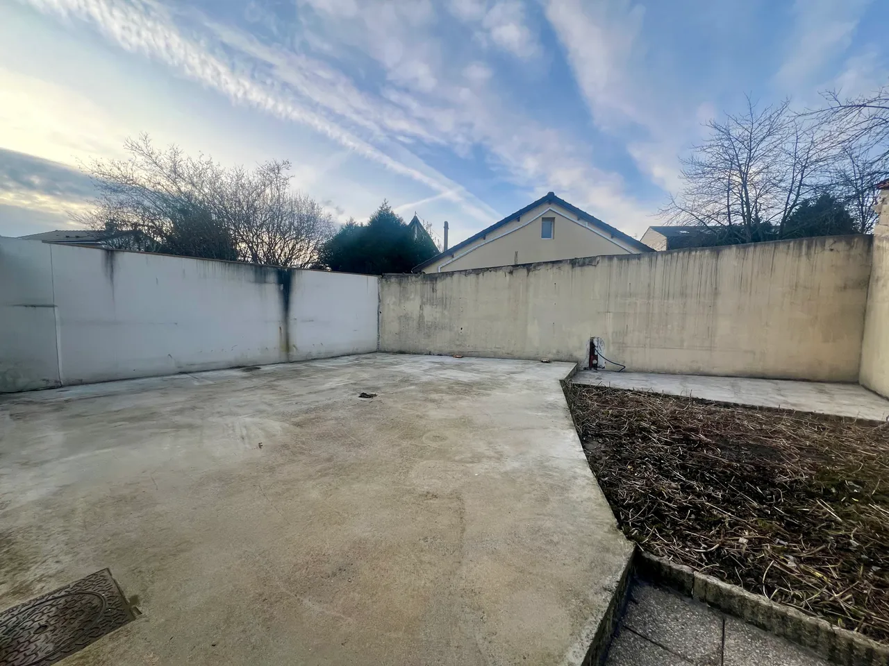 logistics - Light Industrial Premises / Offices For Sale - gallery - 9