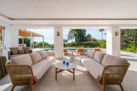 living - Casa / villa de 501m² con 155m² terraza en venta en Quinta - gallery thumbnail - 8
