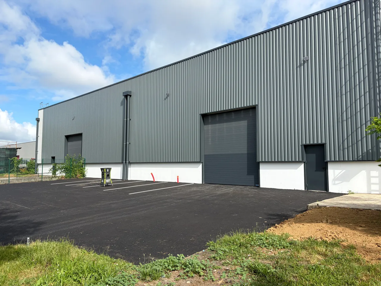 logistics - Entrepôt / Bureaux À Louer - gallery - 3