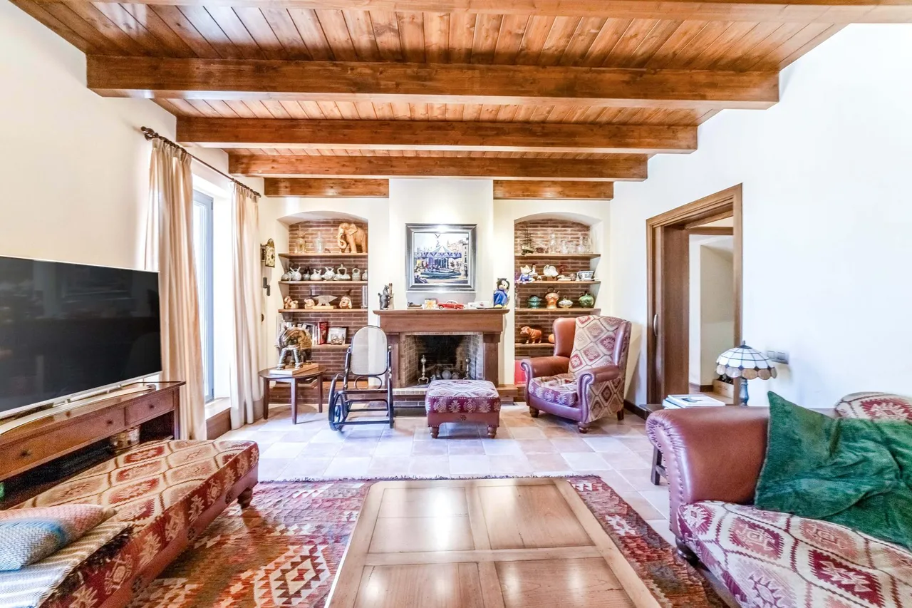 living - Casa rural de 550m² en venta en Penedès, Barcelona - gallery - 3