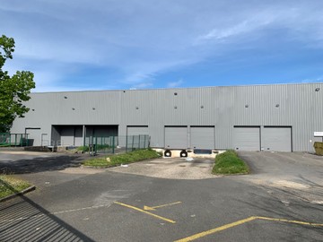 logistics - Light Industrial Premises / Offices For Rent - featured