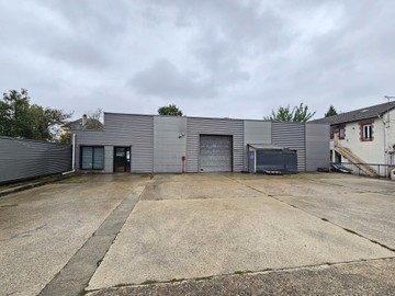 logistics - Activités / Bureaux À Vendre - featured