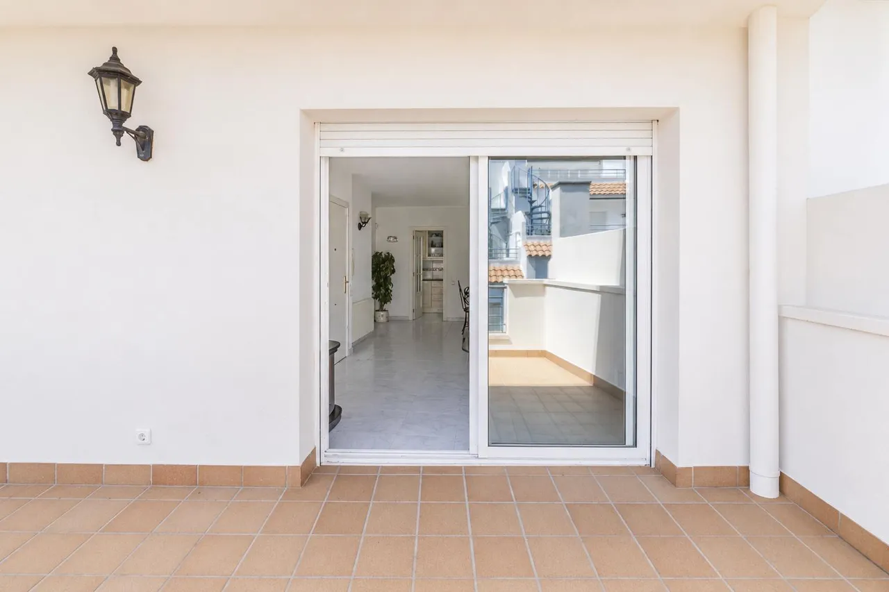 living - 89m² penthouse with 41m² terrace for sale in Sitges Town - gallery - 3